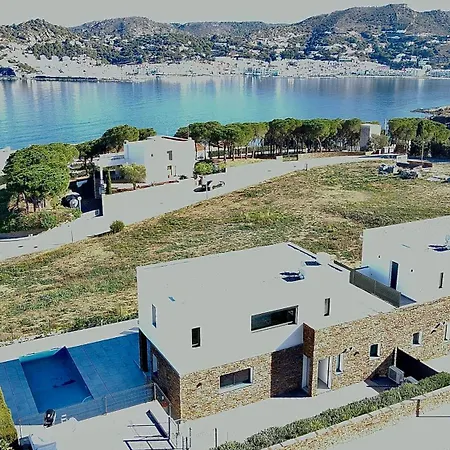 Vil•la Cala Serena *